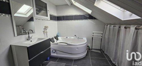 Maison 7 pièces de 124 m² à Noisy-le-Grand (93160)