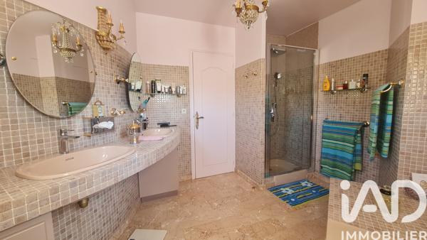 Maison à vendre 5 pièces 164 m² Alès