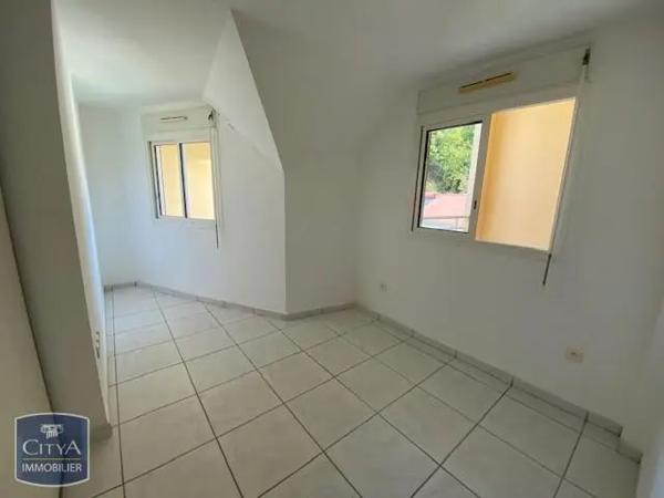 Appartement à louer 3 pièces 54.11m² Sainte-Marie (97438)