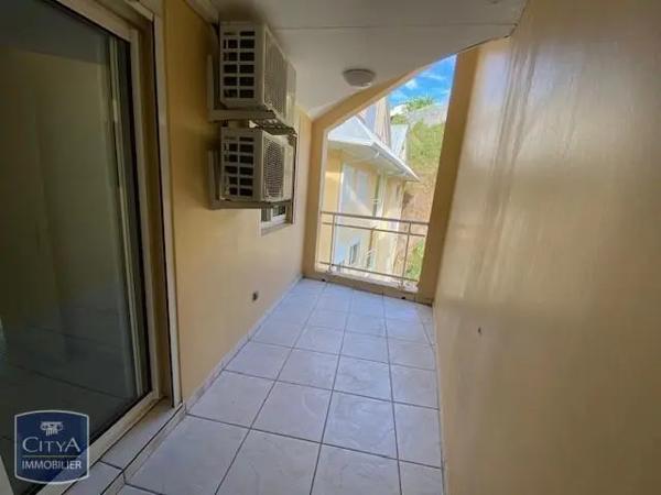 Appartement à louer 3 pièces 54.11m² Sainte-Marie (97438)
