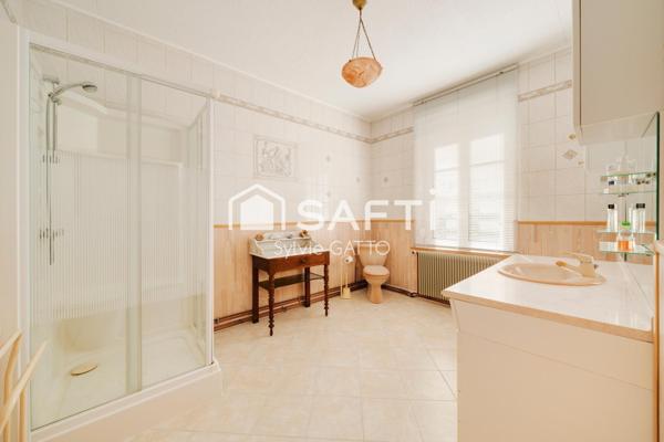 En exclusivité - Maison avec jardin et belle dépendance à Frouard