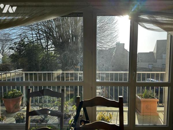 AGREABLE APPARTEMENT DE 91 m² DANS RESIDENCE PROCHE GARE ET COMMERCES