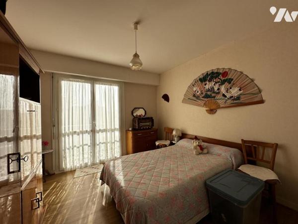 AGREABLE APPARTEMENT DE 91 m² DANS RESIDENCE PROCHE GARE ET COMMERCES