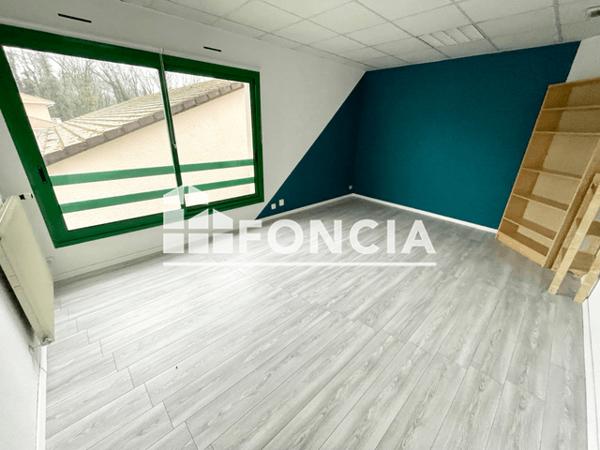 Location Local commercial 1 pièce 20 m² - 147 RUE DU MONT ROND Saint Genis Pouilly 01630