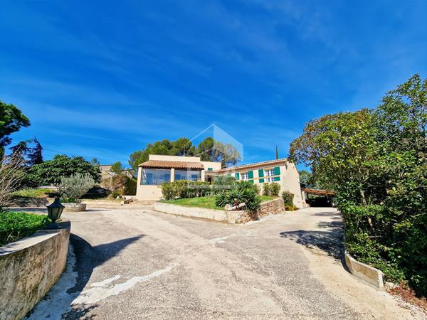 LES PENNES MIRABEAU - EXCLUSIVITE - Maison T5 de 171m2 sur 2067m2 de terrain piscine garage