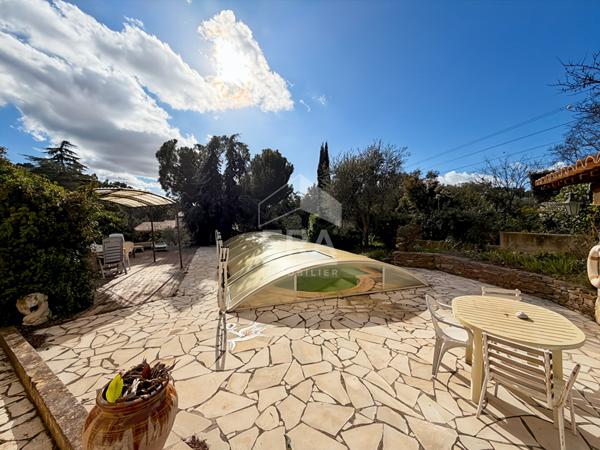 LES PENNES MIRABEAU - EXCLUSIVITE - Maison T5 de 171m2 sur 2067m2 de terrain piscine garage