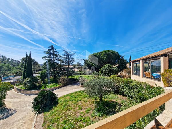 LES PENNES MIRABEAU - EXCLUSIVITE - Maison T5 de 171m2 sur 2067m2 de terrain piscine garage