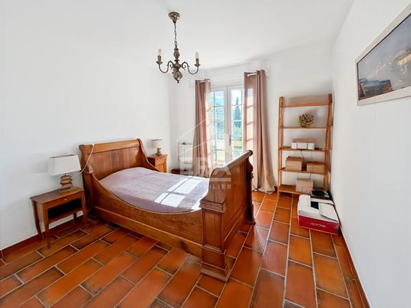 LES PENNES MIRABEAU - EXCLUSIVITE - Maison T5 de 171m2 sur 2067m2 de terrain piscine garage