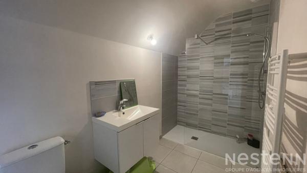 À vendre, longère en pierre à Ploemel, proche du bourg