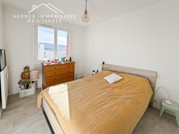Hyères (83400) Appartement loué, 71m² avec balcon, résidence San Carlo
