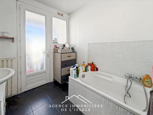 Hyères (83400) Appartement loué, 71m² avec balcon, résidence San Carlo