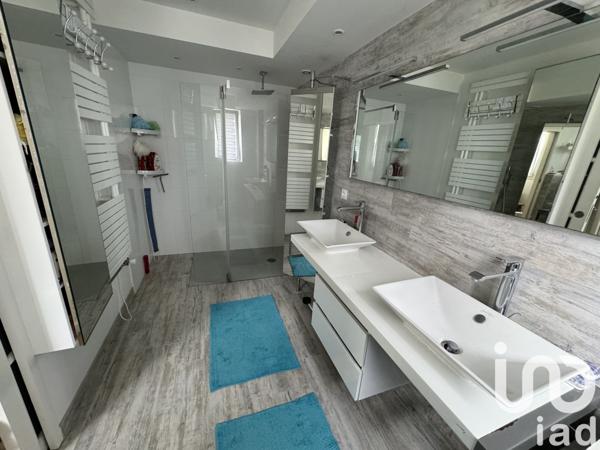 Maison à vendre 8 pièces 263 m² Sainte-Pazanne