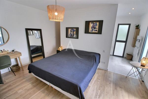 VILLA CONTEMPORAINE DE 150 M² DE TYPE F4 AVEC PISCINE SUR TERRAIN DE 530 M²