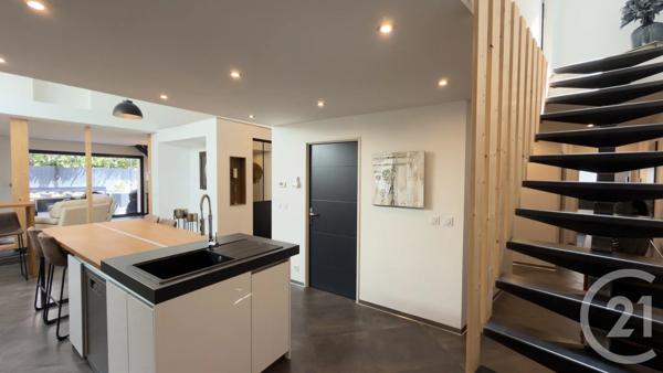 Maison à vendre  4 pièces - 118,26 m 2   GAP  - 05