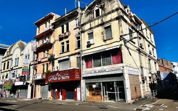 Maison à vendre    8 pièces •  Fort-de-France