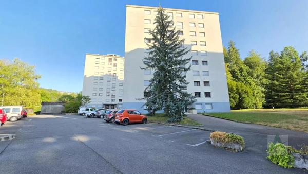 Parking / Box à louer à Jacob-Bellecombette (73000)