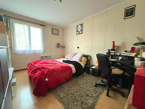 Maison 4 chambres jardin sud DPE B Le Muy familiale