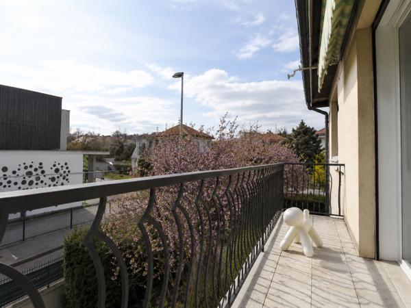 Charmante maison familiale avec jardin arboré, balcon et 5 chambres - beaux volumes et multiples possibilités. - Aubière