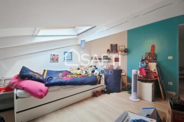 Villa 178 m², Calme, commodités, Piscine naturelle