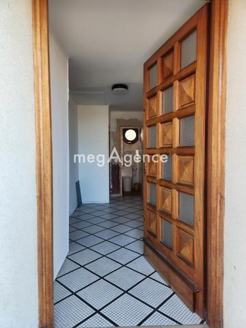 Maison à CARBON-BLANC, 33560 - 5 pièces 110m²