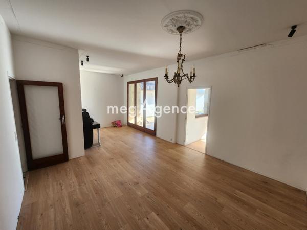 Maison à CARBON-BLANC, 33560 - 5 pièces 110m²