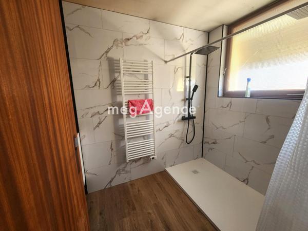 Maison à CARBON-BLANC, 33560 - 5 pièces 110m²