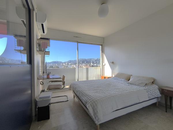 Appartement
         3 pièces
        - 72 m² Bien prestige 429 000 € *