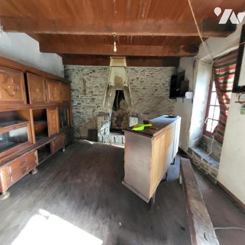 Maison d'habitation à vendre dans le centre de Landeleau, Finistère 29