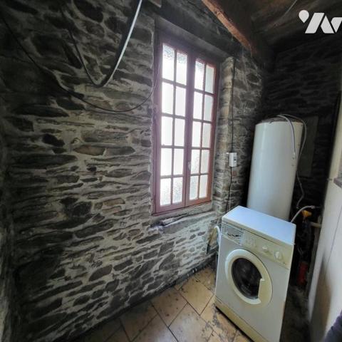 Maison d'habitation à vendre dans le centre de Landeleau, Finistère 29