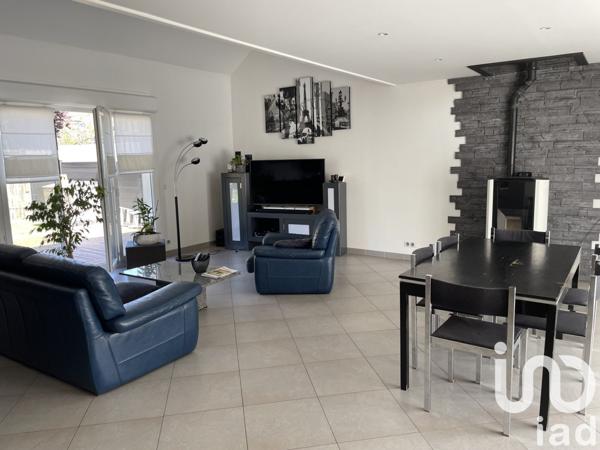 Maison traditionnelle 6 pièces de 164 m² à Viry-Châtillon (91170)