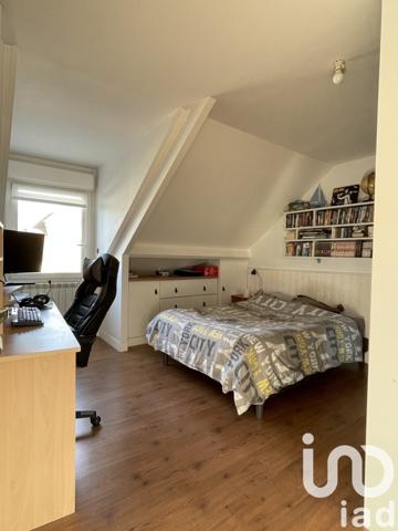 Maison traditionnelle 6 pièces de 164 m² à Viry-Châtillon (91170)