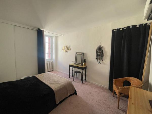 Appartement entièrement rénové en coeur de ville de type 3 avec chambre duplex 88.74 m2