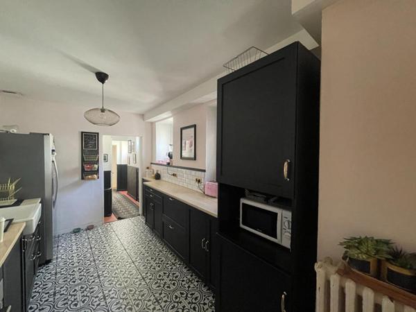 Appartement entièrement rénové en coeur de ville de type 3 avec chambre duplex 88.74 m2
