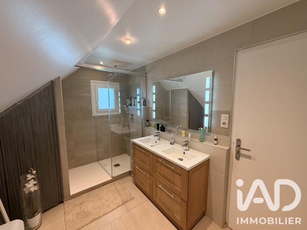 Maison à vendre 5 pièces 124 m² Vaulx-en-Velin