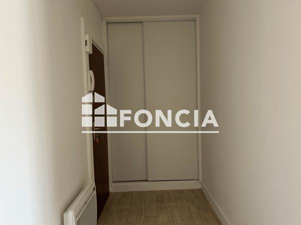 Location Studio 33.37 m² - 30 AVENUE DE BOURGES Gien 45500