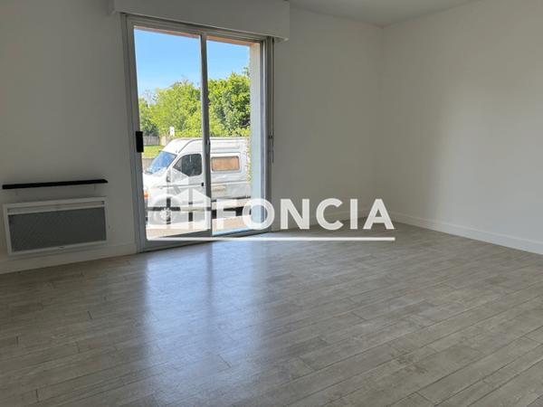 Location Studio 33.37 m² - 30 AVENUE DE BOURGES Gien 45500