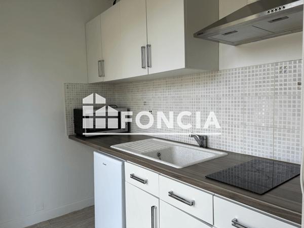 Location Studio 33.37 m² - 30 AVENUE DE BOURGES Gien 45500
