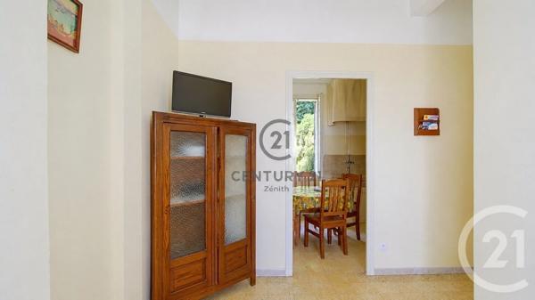 Appartement F4 à vendre  7 pièces - 85 m 2   LEUCATE  - 11