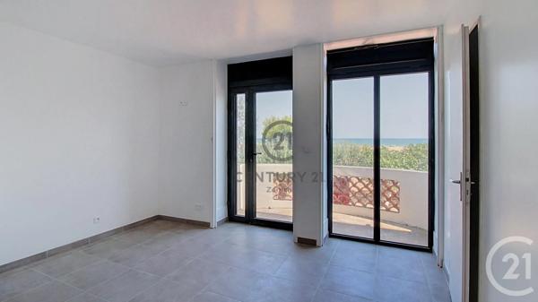 Appartement F4 à vendre  7 pièces - 85 m 2   LEUCATE  - 11