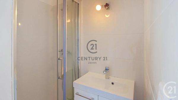 Appartement F4 à vendre  7 pièces - 85 m 2   LEUCATE  - 11