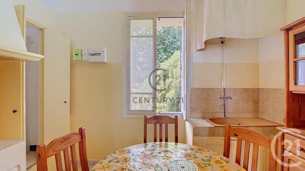 Appartement F4 à vendre  7 pièces - 85 m 2   LEUCATE  - 11