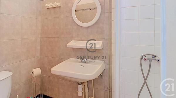 Appartement F4 à vendre  7 pièces - 85 m 2   LEUCATE  - 11