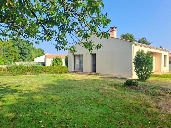 Vente maison Froidfond : 220 500 € - AJP Immobilier Challans