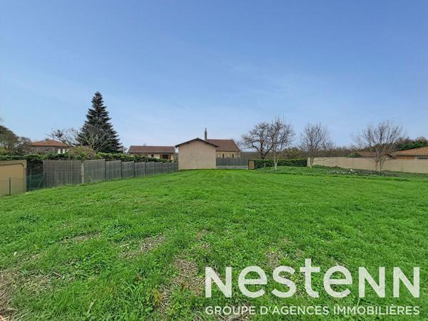 SAINT LAURENT DE MURE - Terrain à bâtir de 1 257 m² libre constructeur