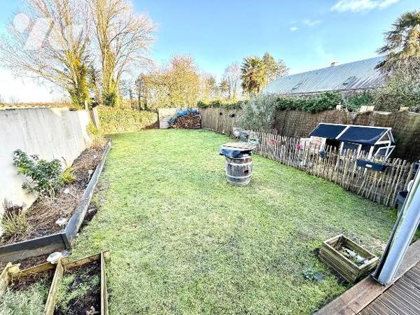 Maison en pierre / SAINT-MELOIR-DES-ONDES

Située dans le hameau des Portes Rouges, vous sere...