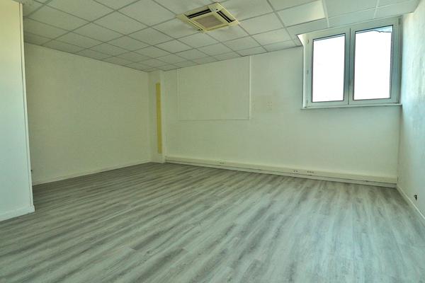 Local commercial de 155 m²