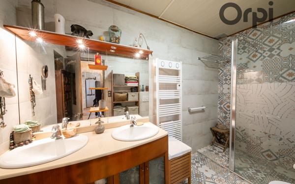 Maison à vendre    5 pièces •  Latour-de-France