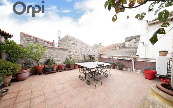 Maison à vendre    5 pièces •  Latour-de-France