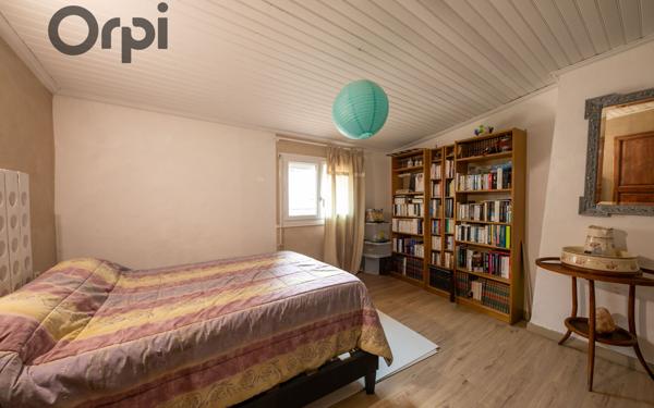 Maison à vendre    5 pièces •  Latour-de-France