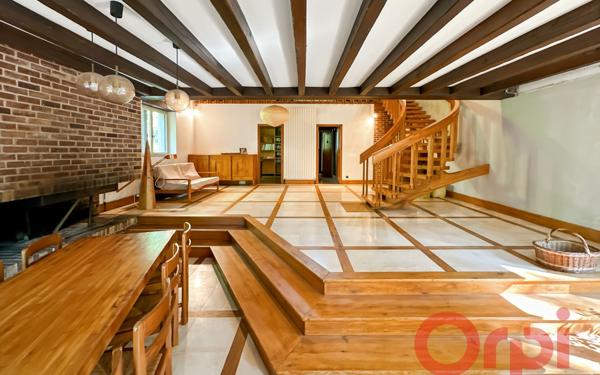 Maison à vendre    6 pièces • 229 m2 Allogny